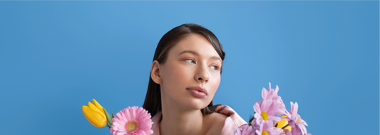 Hidratar la piel es importante antes y después de un tratamiento de belleza